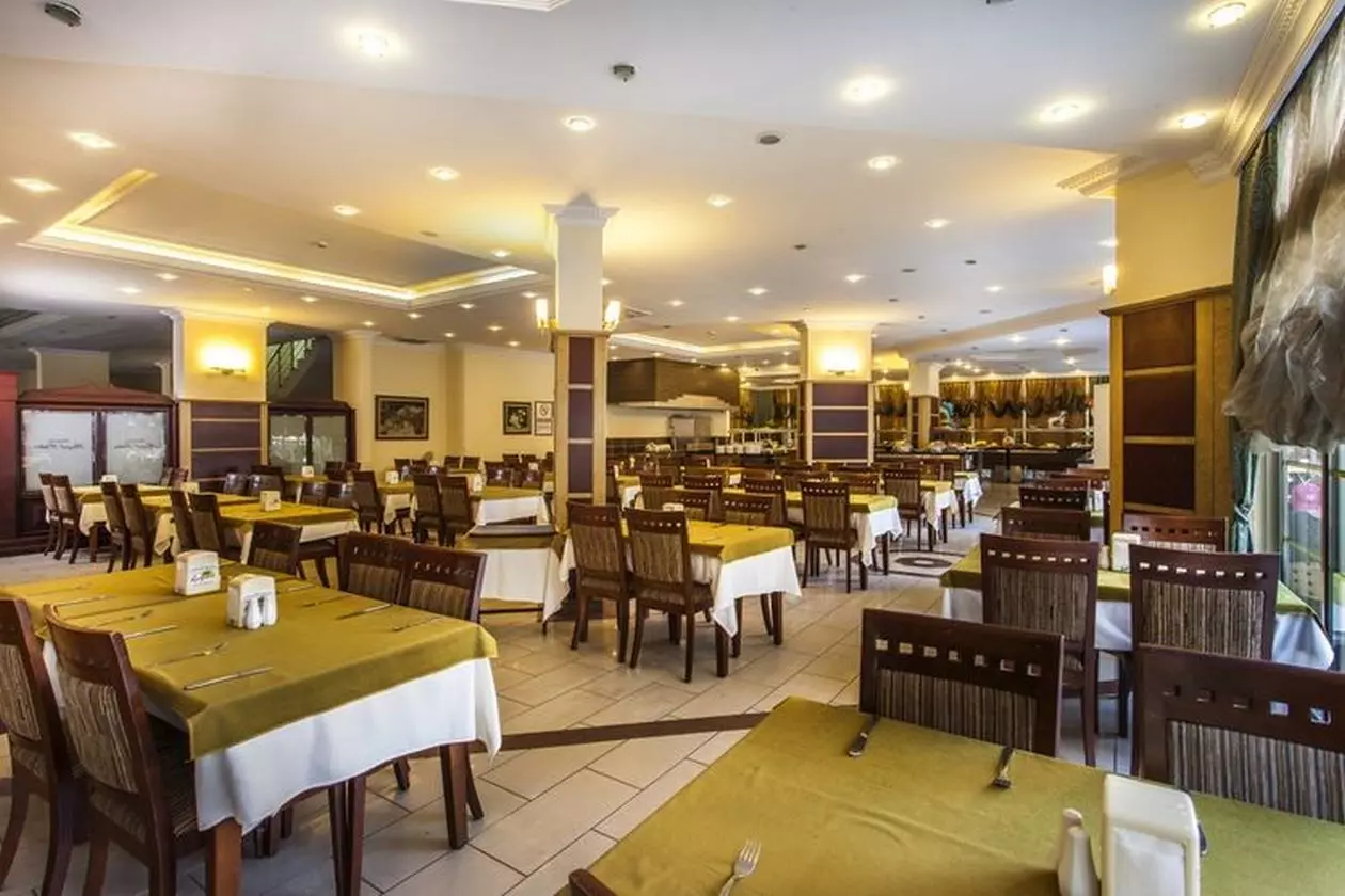 838231KLEOPATRAROYALPALM_SHABAVIZPARVAZ (4).jpg